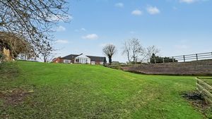 Photo 25- click for photo gallery